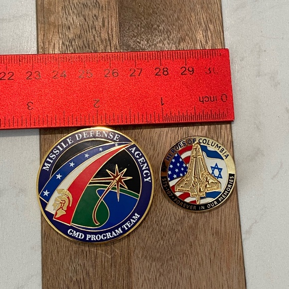 Missile Defense Agency and Columbia Heroes Pins - Picture 7 of 7